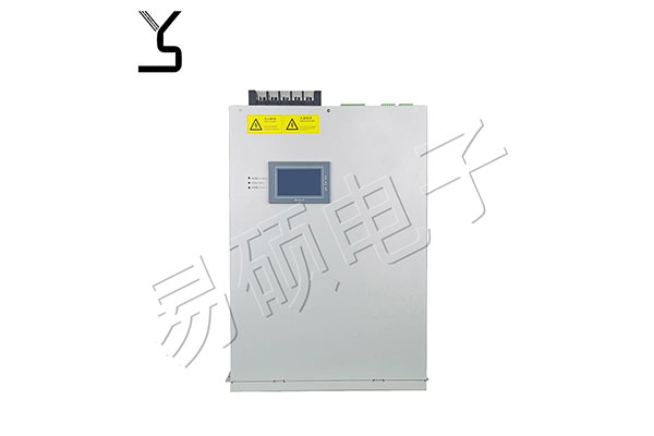 無(wú)功靜止補(bǔ)償裝置的優(yōu)點(diǎn)有： 1、全部為靜止部件，運(yùn)行可靠。 2、響應(yīng)速度快，一般為1～2個(gè)頻率周期，而同步調(diào)相機(jī)在15個(gè)頻率周期以上。 3、主要設(shè)計(jì)部件可裝于戶外，一次投資小。 4、無(wú)失步危險(xiǎn)。 5、損耗低。 6、可設(shè)計(jì)成分相單獨(dú)控制。 靜止無(wú)功補(bǔ)償裝置通過(guò)采用單獨(dú)的相—相控制，能通過(guò)調(diào)節(jié)三相的容抗和感抗來(lái)補(bǔ)償任何的不平衡線性穩(wěn)定負(fù)荷，使不平衡負(fù)荷變成三相平衡負(fù)荷，而不需要改變負(fù)荷和電源間的有功功率的交換值。 這樣，電網(wǎng)負(fù)荷不對(duì)稱產(chǎn)生的負(fù)序電壓可以消除，同時(shí)節(jié)省了電網(wǎng)中為些增添的其它設(shè)備。通過(guò)平衡不對(duì)稱負(fù)荷，整個(gè)電網(wǎng)的損失也會(huì)降低，這也就是為使電網(wǎng)對(duì)稱而采用靜止無(wú)功補(bǔ)償裝置的原因之一。 浙江易碩電氣有限公司是專業(yè)從事低壓電力電容器，智能電容器，電抗器，無(wú)功補(bǔ)償控制器，無(wú)功補(bǔ)償裝置系列的研發(fā)、設(shè)計(jì)、生產(chǎn)、銷售和服務(wù)為一體的高科技公司。 公司堅(jiān)持“以科技為動(dòng)力，以質(zhì)量求發(fā)展”為宗旨，致力打造智能電網(wǎng)專業(yè)服務(wù)領(lǐng)導(dǎo)品牌。 公司擁有一只高水準(zhǔn)的研發(fā)管理團(tuán)隊(duì)，集研發(fā)、生產(chǎn)、銷售、服務(wù)于一體，專注于智能無(wú)功補(bǔ)償、諧波治理、節(jié)能與電能質(zhì)量治理等電力自動(dòng)化高科技產(chǎn)業(yè)，主要產(chǎn)品有低壓智能電容器、諧波抑制性智能電容器、電力電容器、用電信息采集終端、配變多功能智能配電箱和智能配網(wǎng)等系列。 多年來(lái)，我們堅(jiān)持以“使產(chǎn)品智能化，使服務(wù)貼心化”為使命。易碩電氣本著對(duì)社會(huì)，對(duì)用戶高度的責(zé)任感，堅(jiān)持走專業(yè)化道路，繼續(xù)創(chuàng)新超越，努力為我國(guó)智能電網(wǎng)電力自動(dòng)化做出更大的貢獻(xiàn)。.jpg